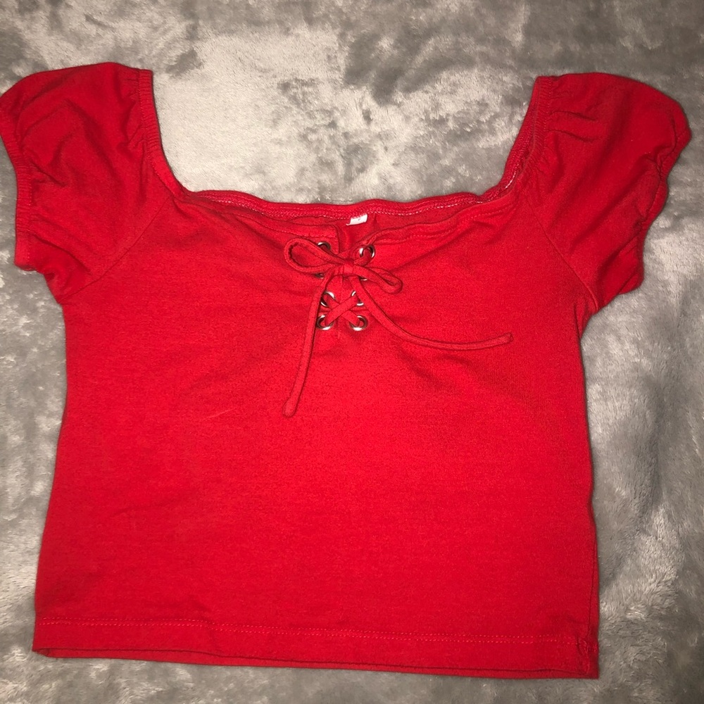 I'm selling this red crop top, worn a few times!